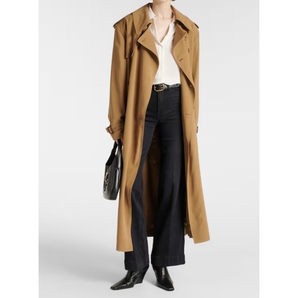 7‎ For All Mankind Dojo Tailorless Black Flare Jeans. Size 26.